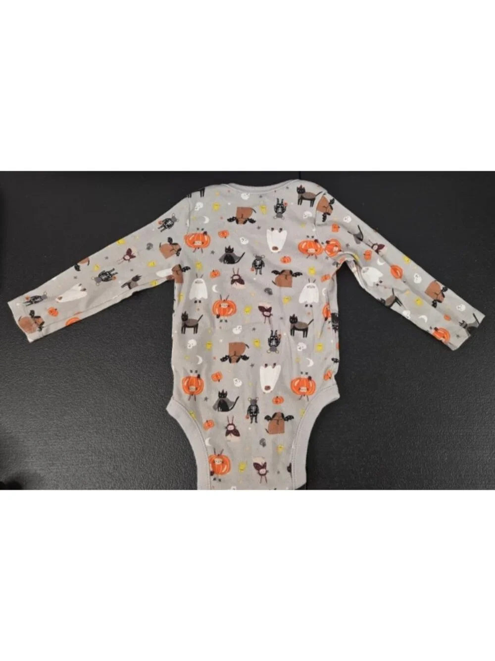 Old Navy Unisex 6-12 Month One Piece Long Sleeve Halloween Print Bodysuit